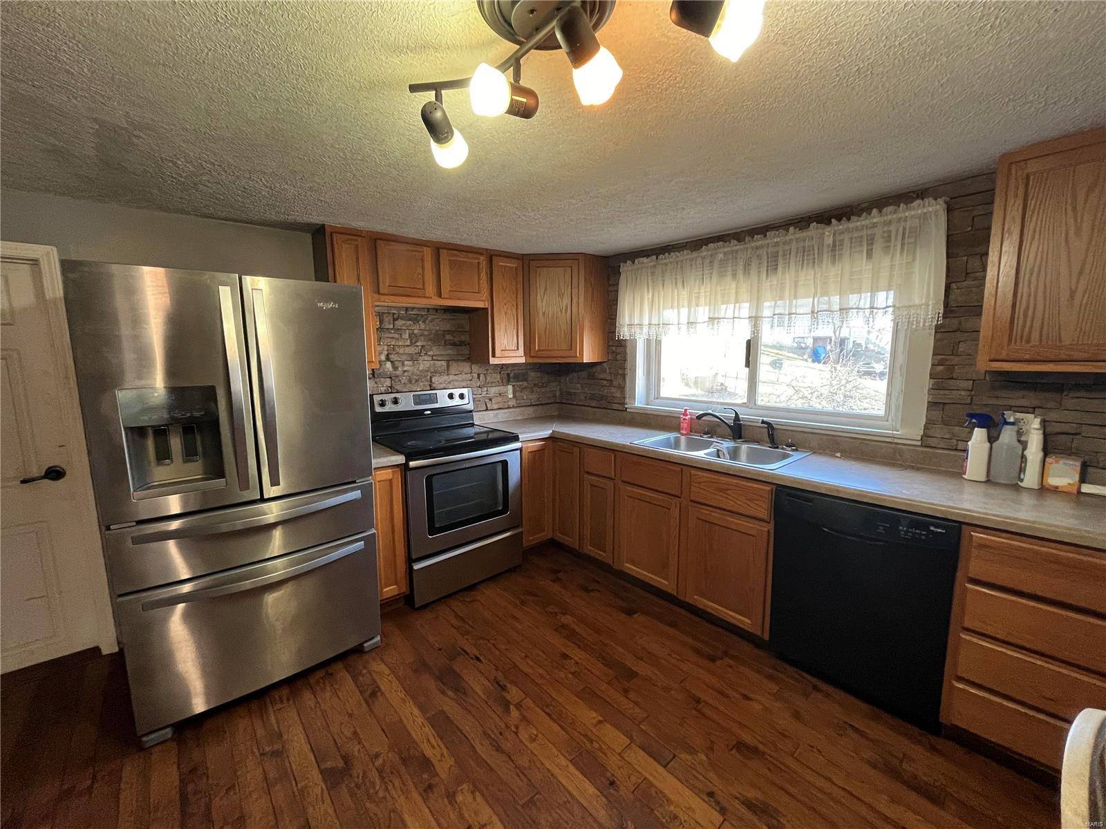 Marquand, MO 63655,306 S Martha