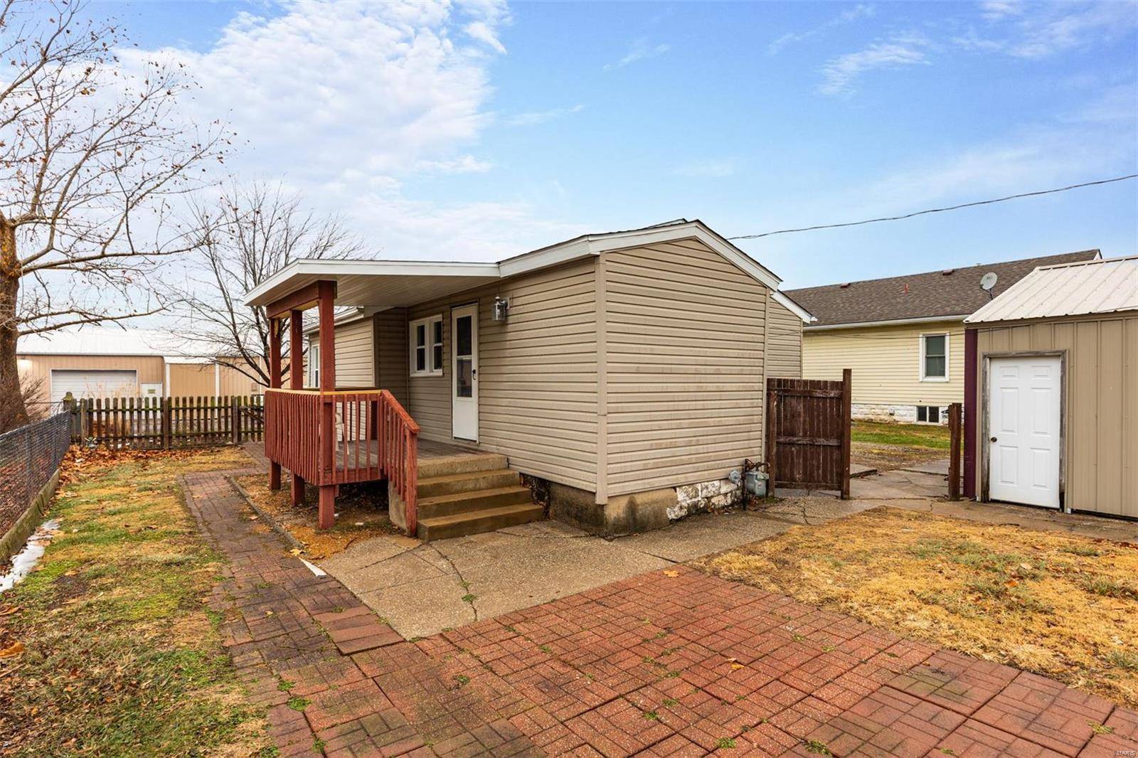 South Roxana, IL 62087,112 Velma ST