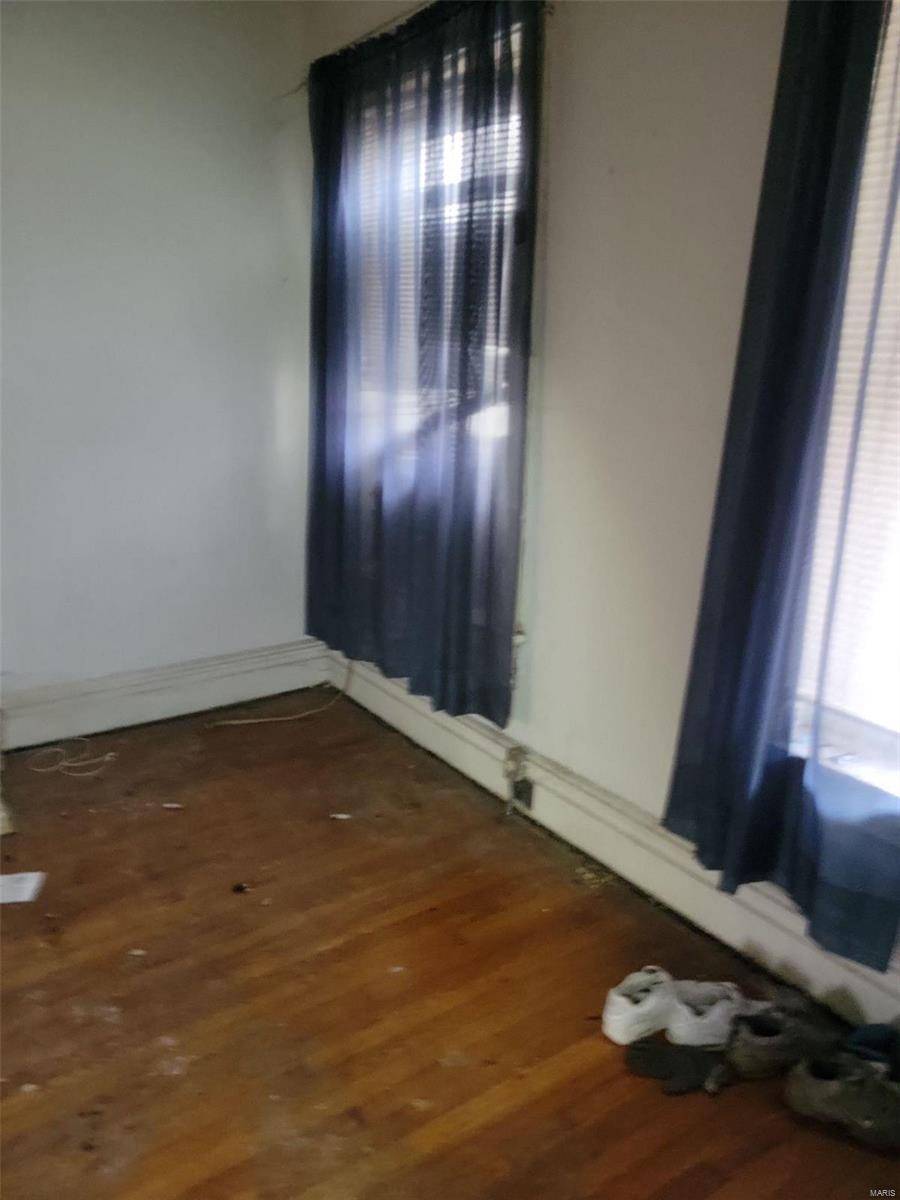 St Louis, MO 63113,5071 Lotus AVE