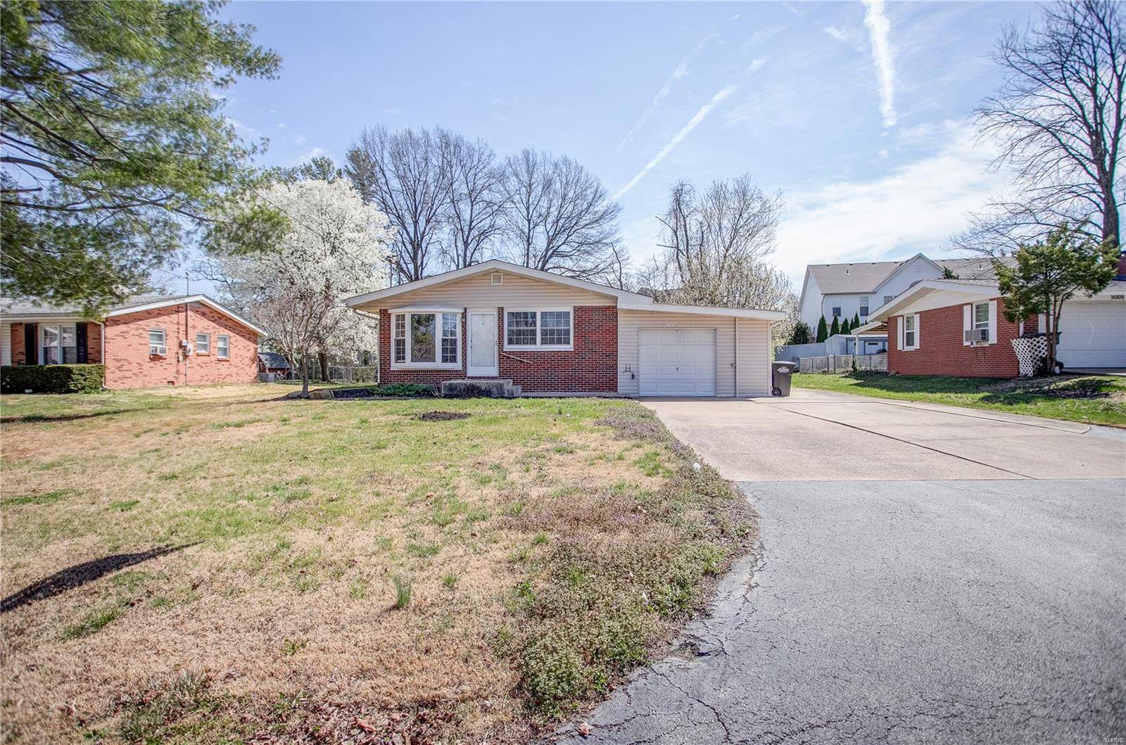Godfrey, IL 62035,5011 Staten