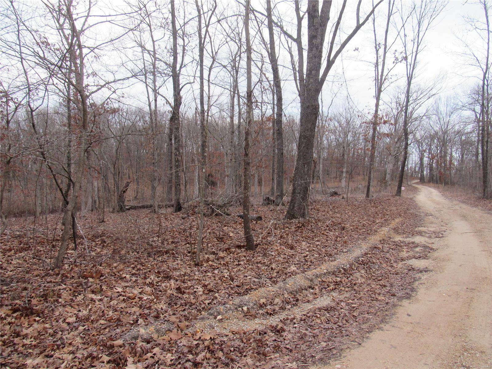 Cuba, MO 65453,372 Idlewild RD