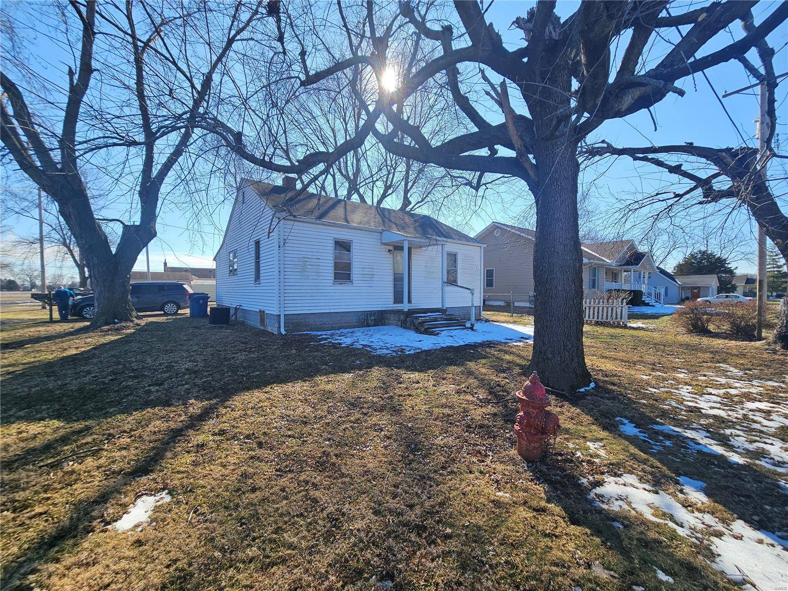 South Roxana, IL 62087,1418 Main ST