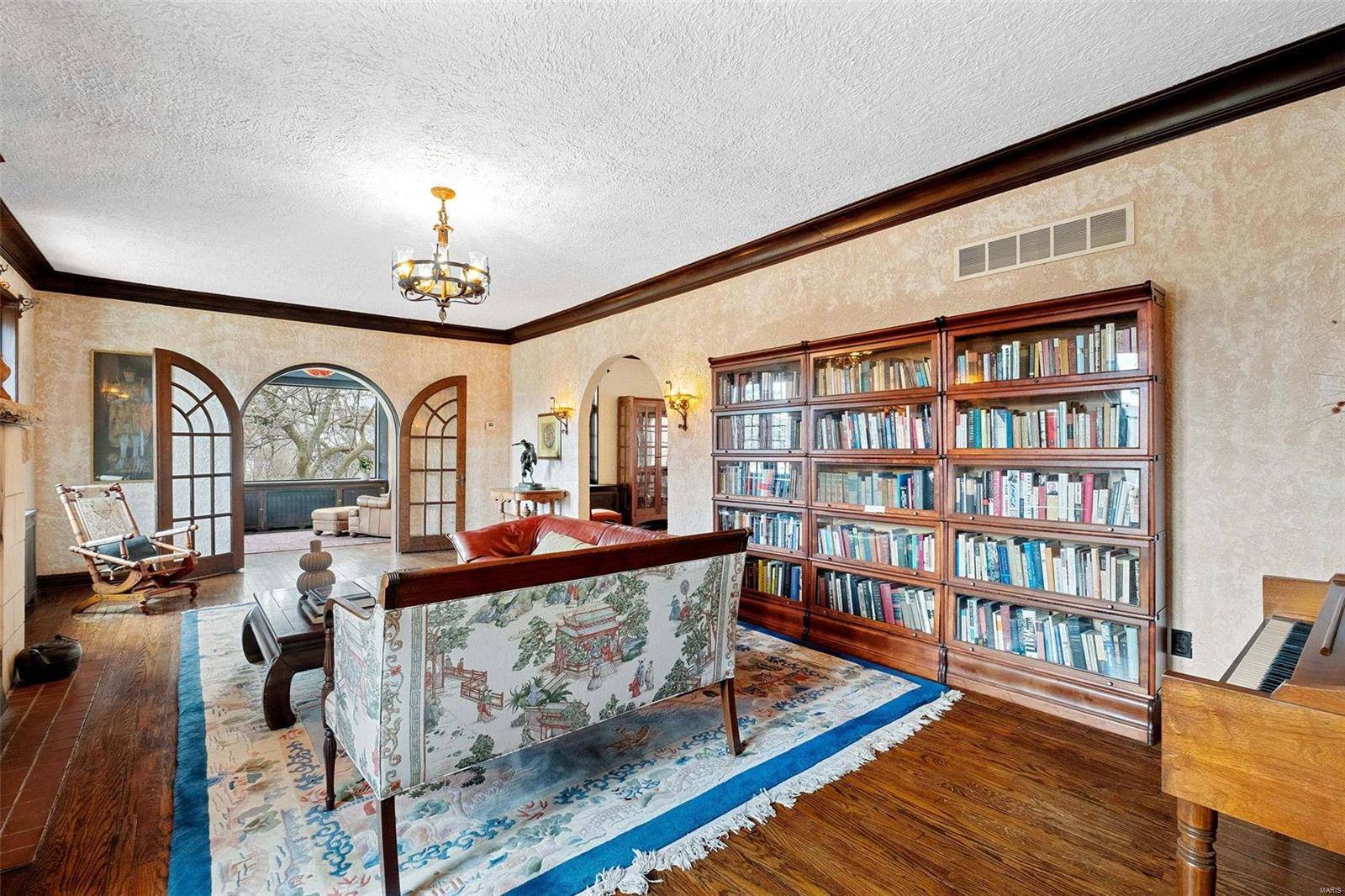 Waterloo, IL 62298,317 N Market ST