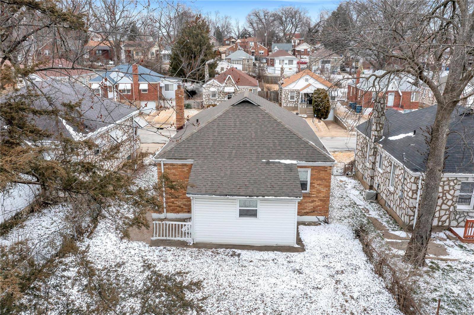 St Louis, MO 63121,7024 Claremore Avenue