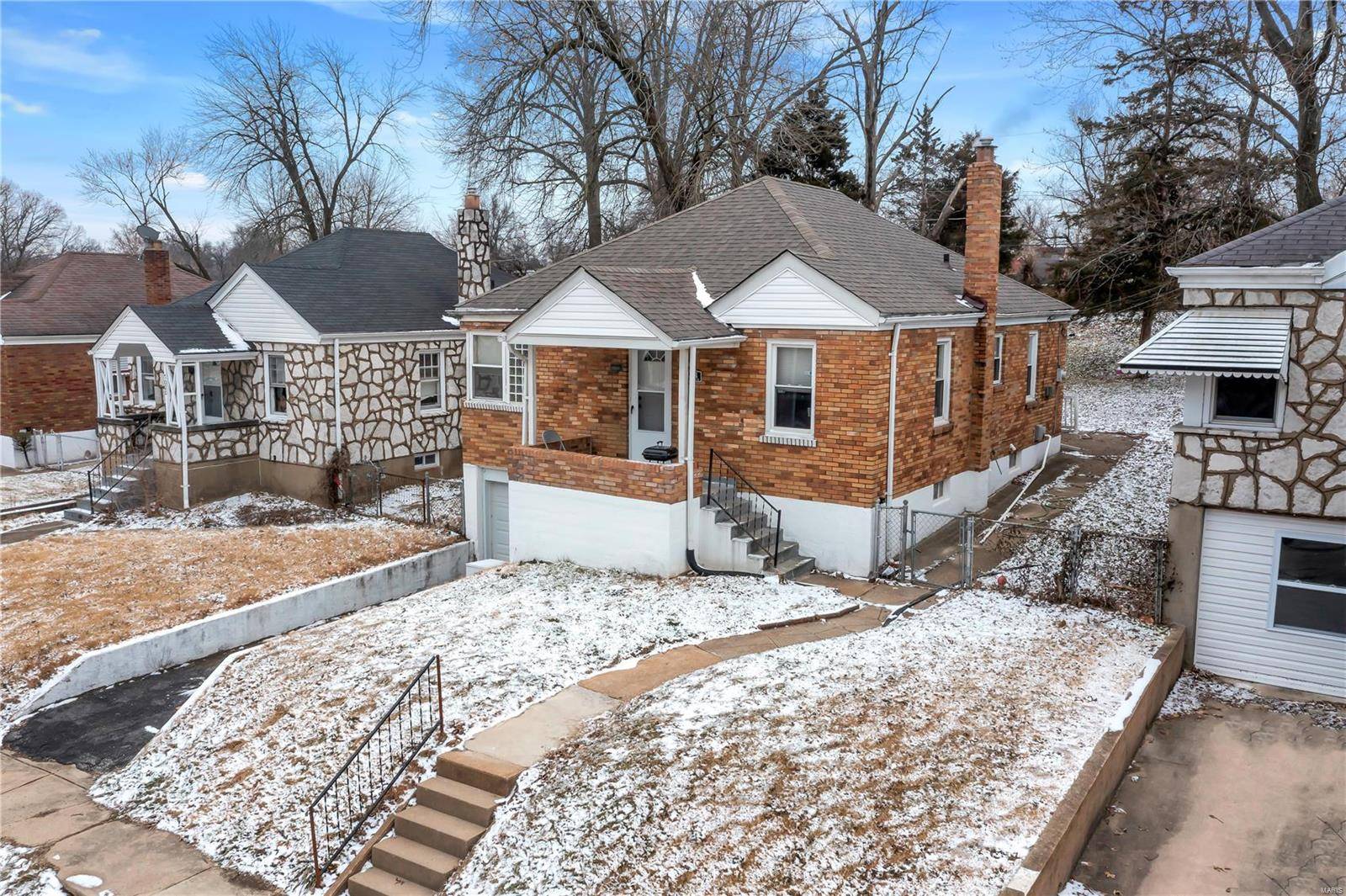 St Louis, MO 63121,7024 Claremore Avenue