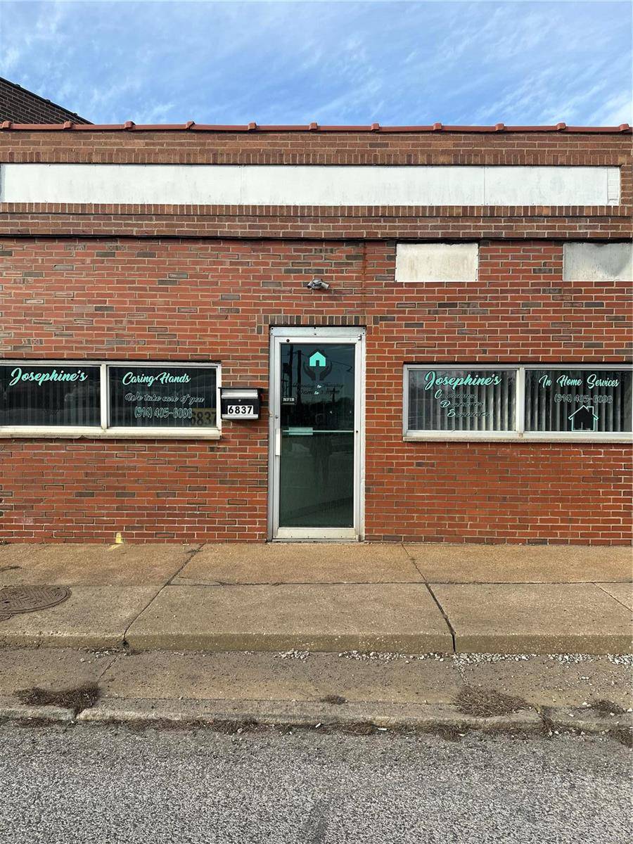 St Louis, MO 63143,6837 Manchester AVE