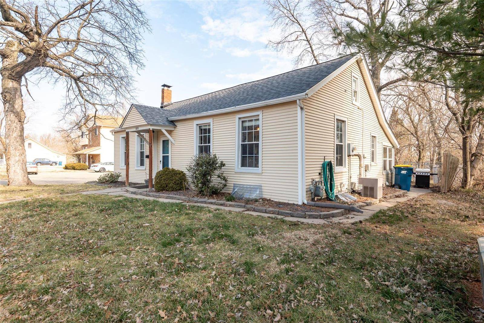 Edwardsville, IL 62025,1610 N Main ST