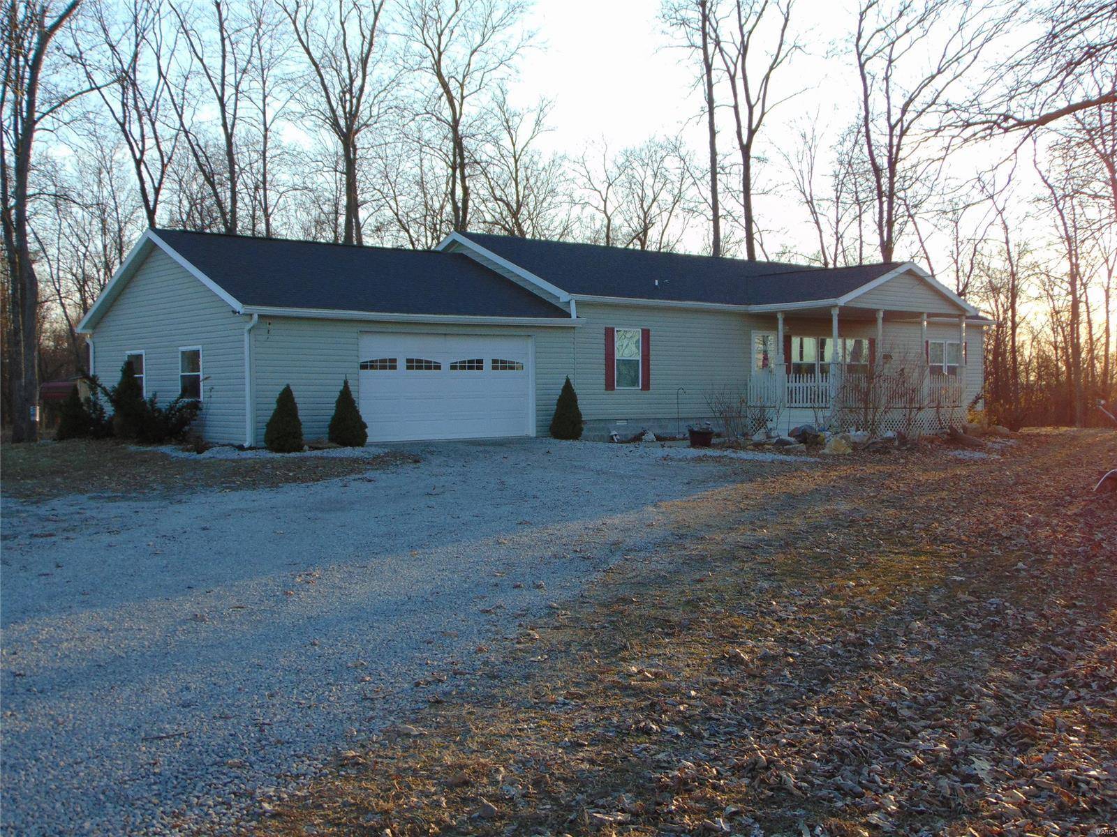 Vergennes, IL 62994,3350 Elkville RD