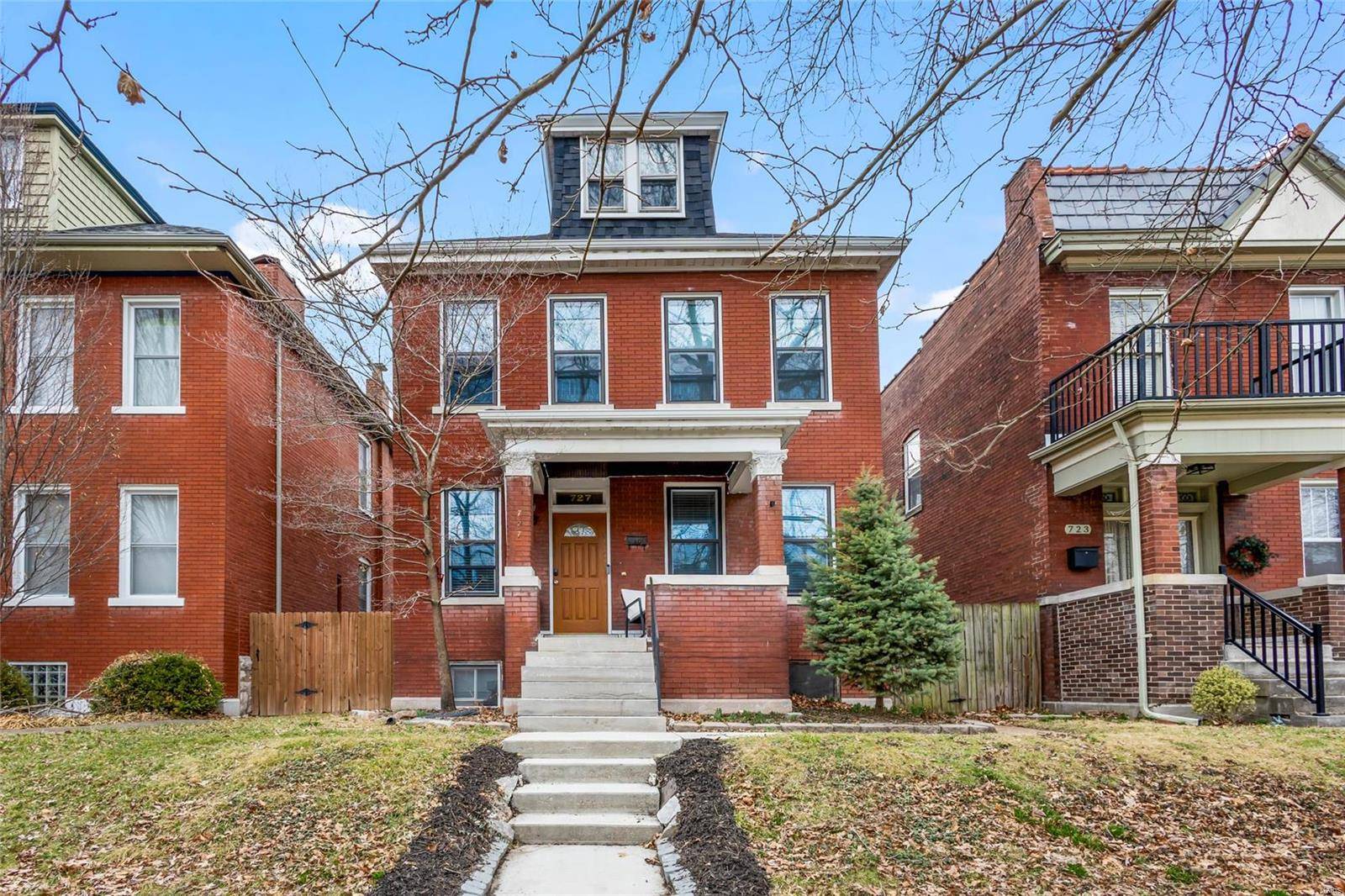 St Louis, MO 63111,727 Dover PL
