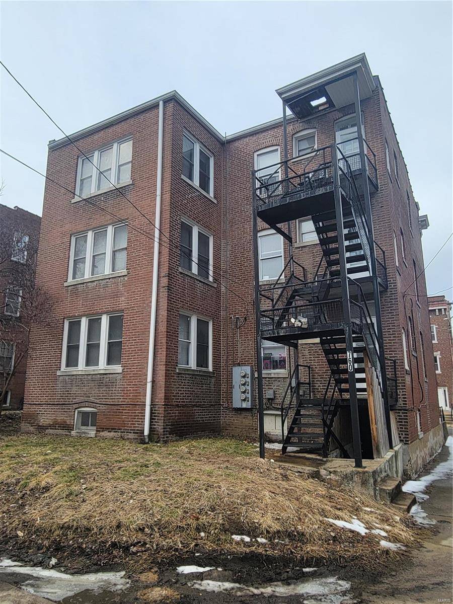 University City, MO 63130,760 Syracuse AVE