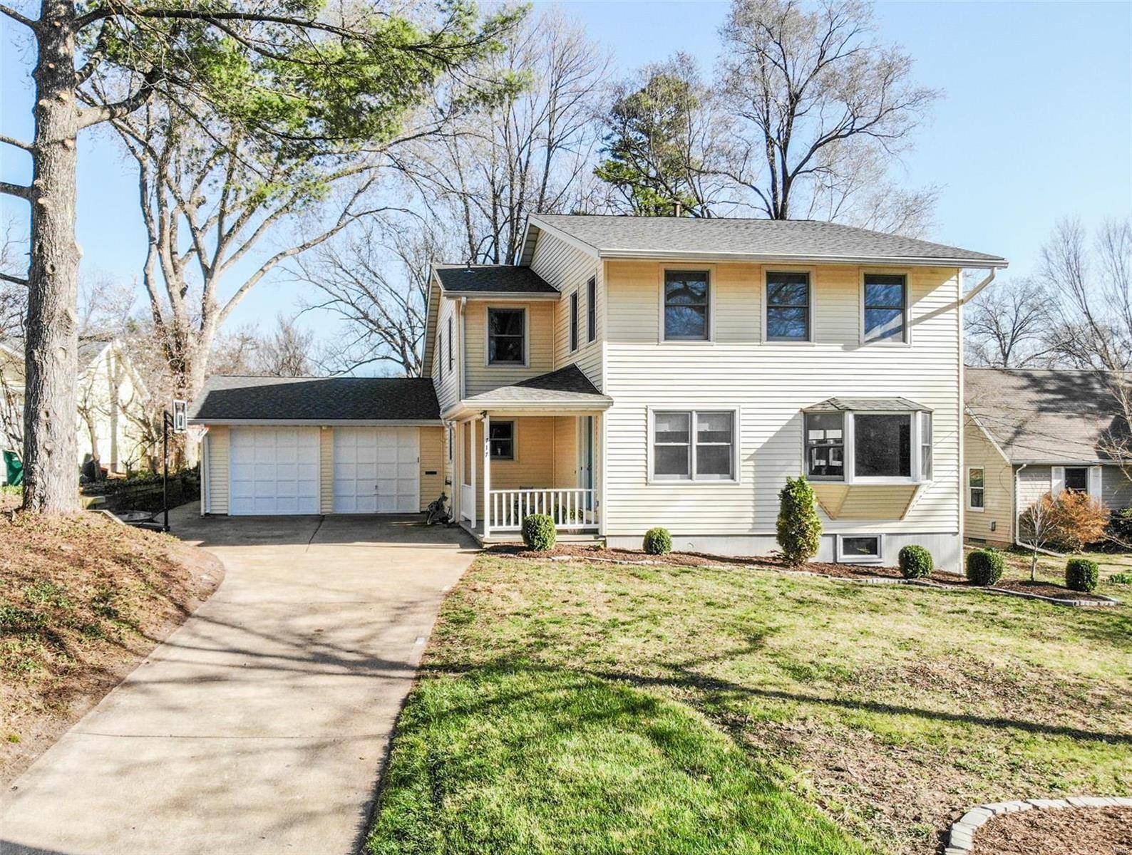 Webster Groves, MO 63119,717 N Forest AVE