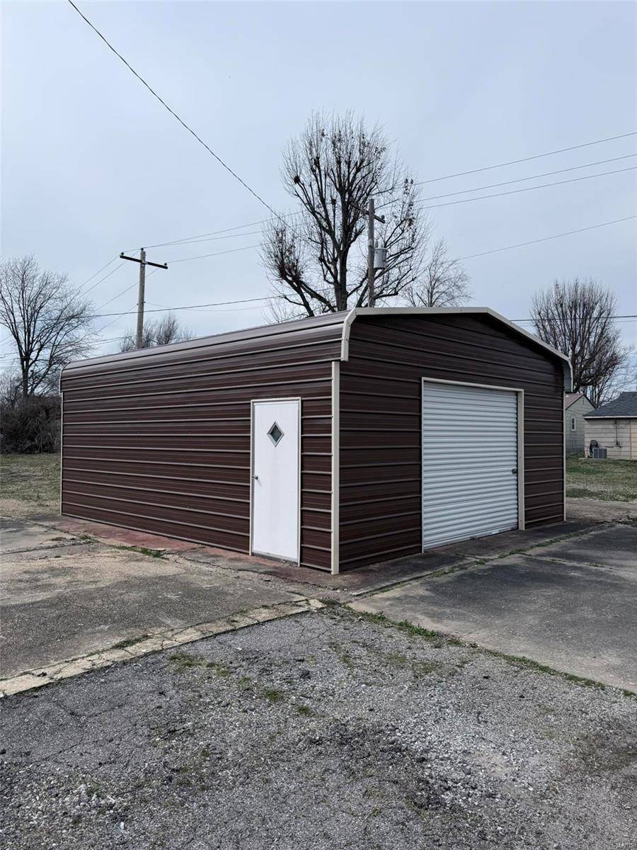 Sikeston, MO 63801,328 Helen ST