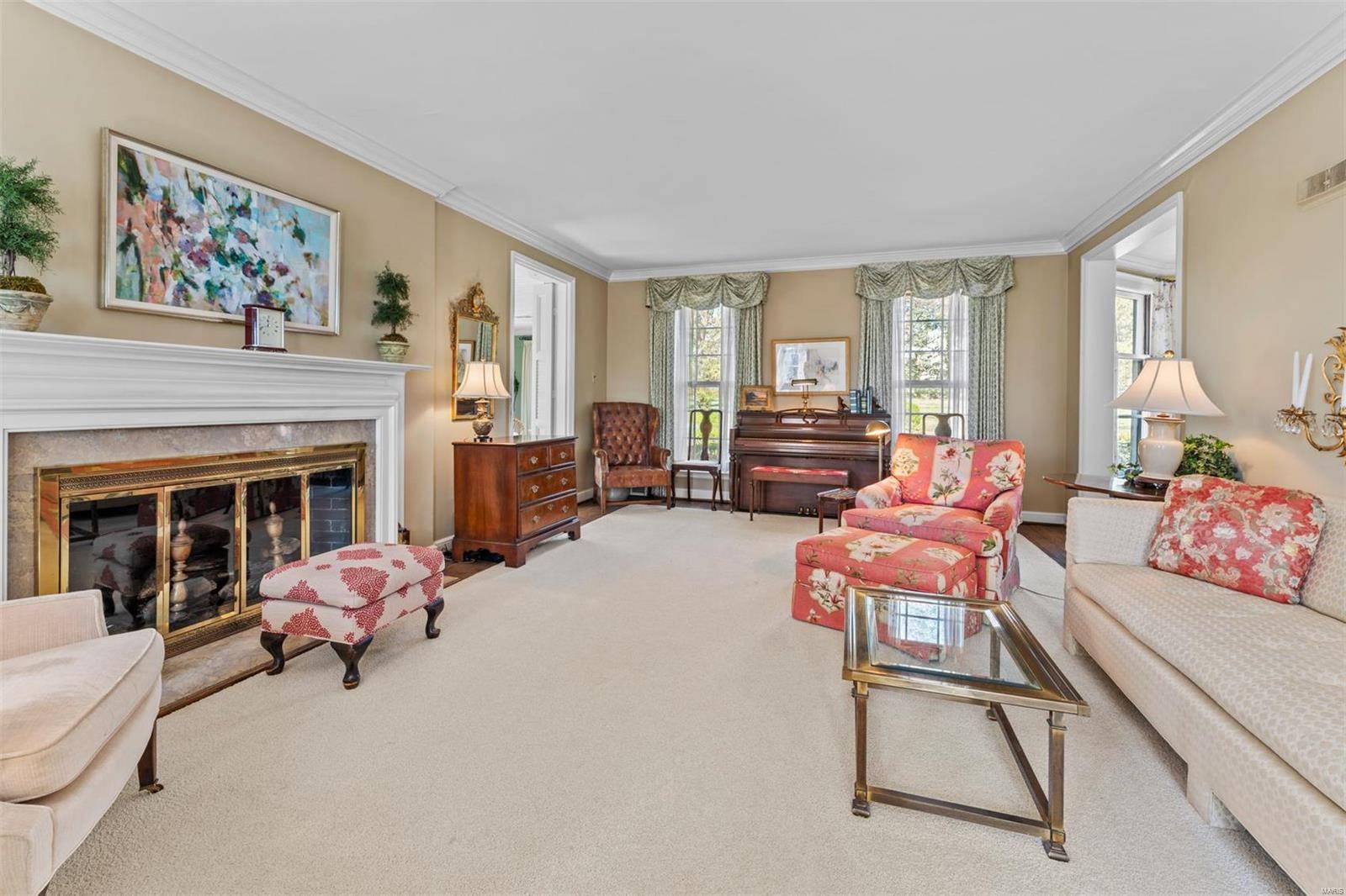 Ladue, MO 63124,3 Greenbriar DR