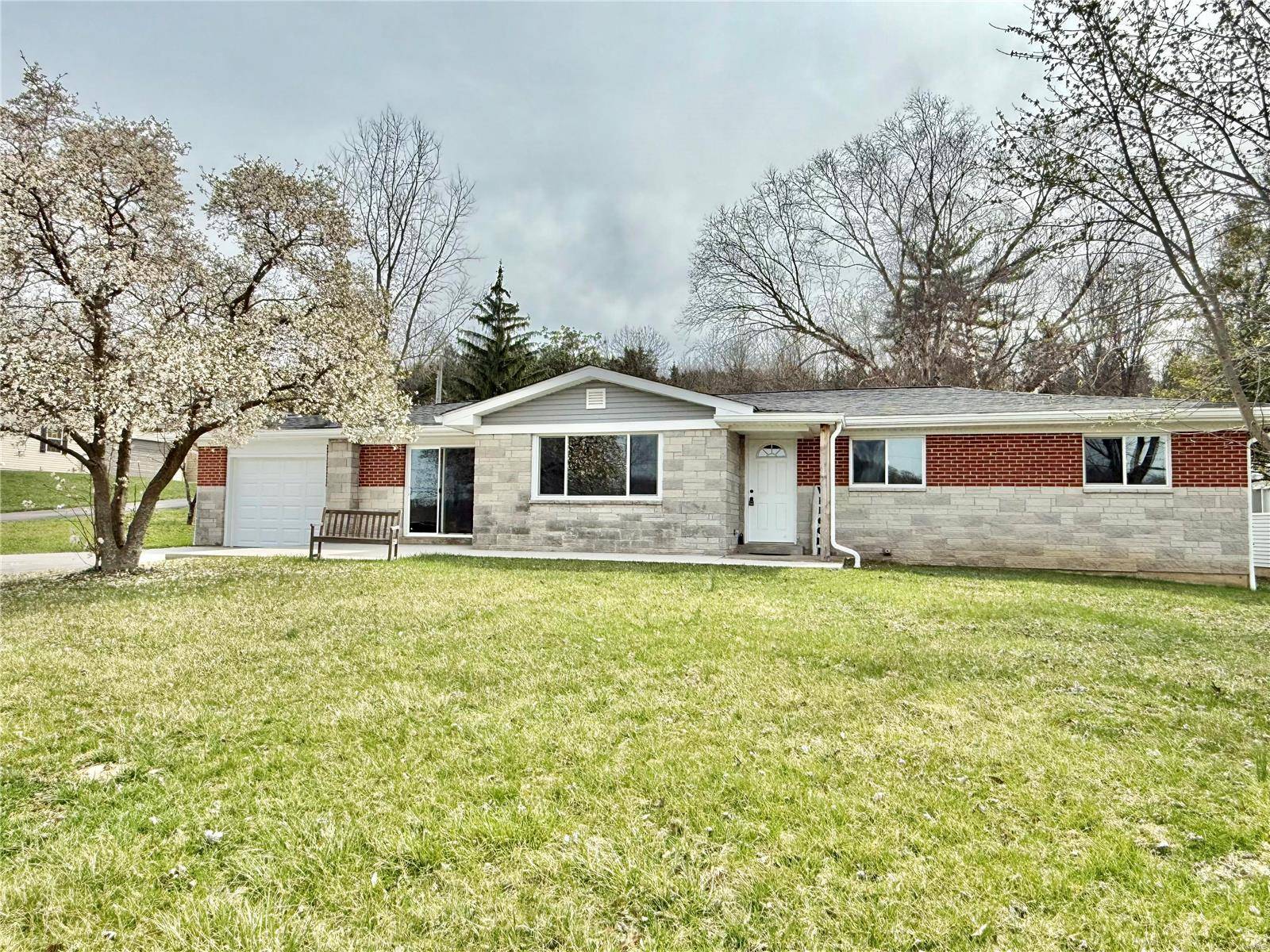 Fenton, MO 63026,65 E Lakewood DR