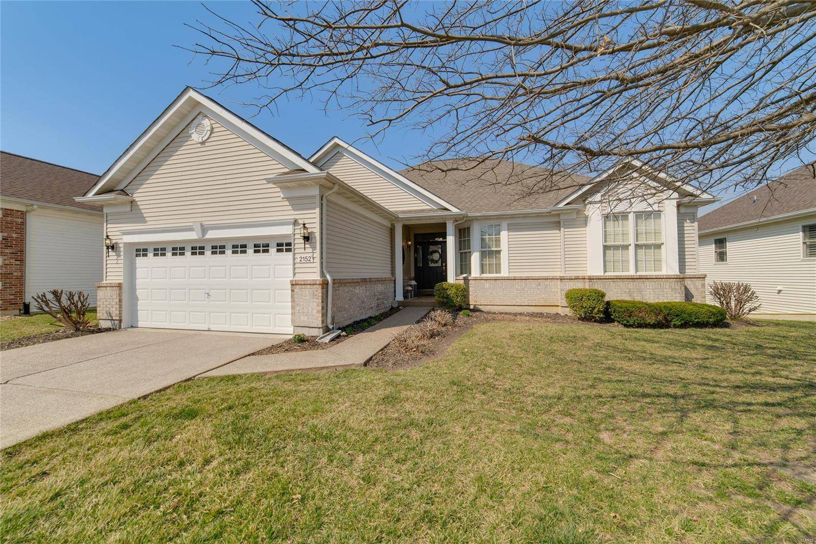 Lake St Louis, MO 63367,2152 Hawks Landing DR #E