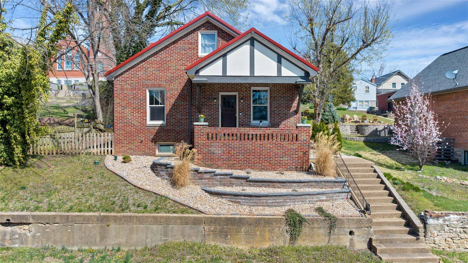 Hermann, MO 65041,125 W 2nd ST