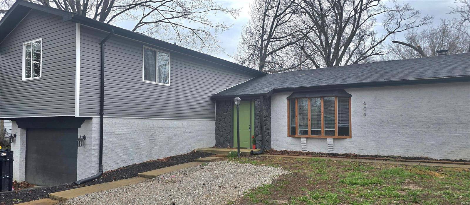 Belleville, IL 62220,604 S 16th ST