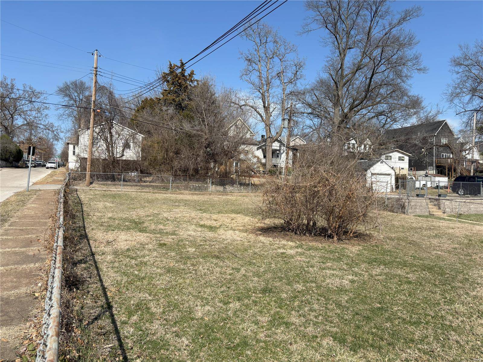 St Louis, MO 63139,6827 R Dale AVE