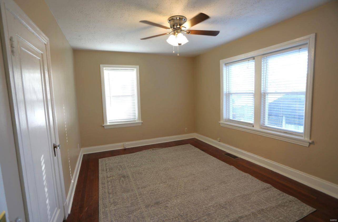 Maplewood, MO 63117,7710 Saint Albans AVE