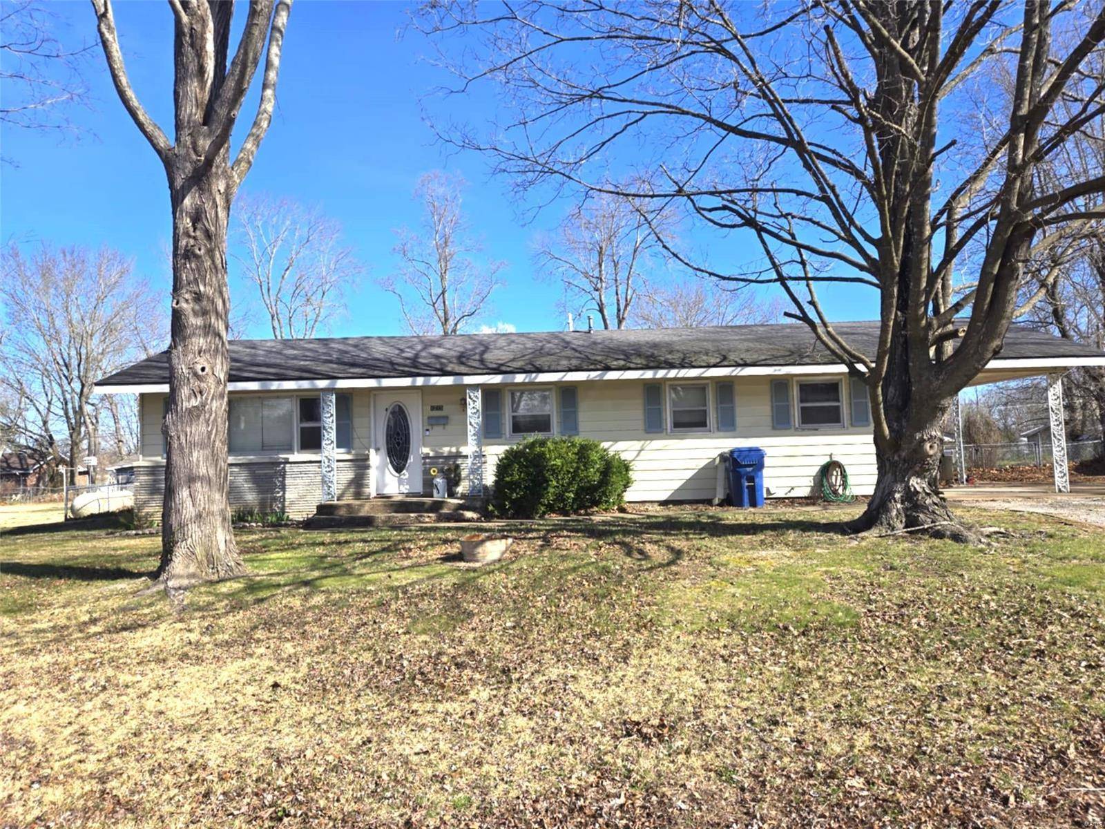 Houston, MO 65483,1215 Ozark Street