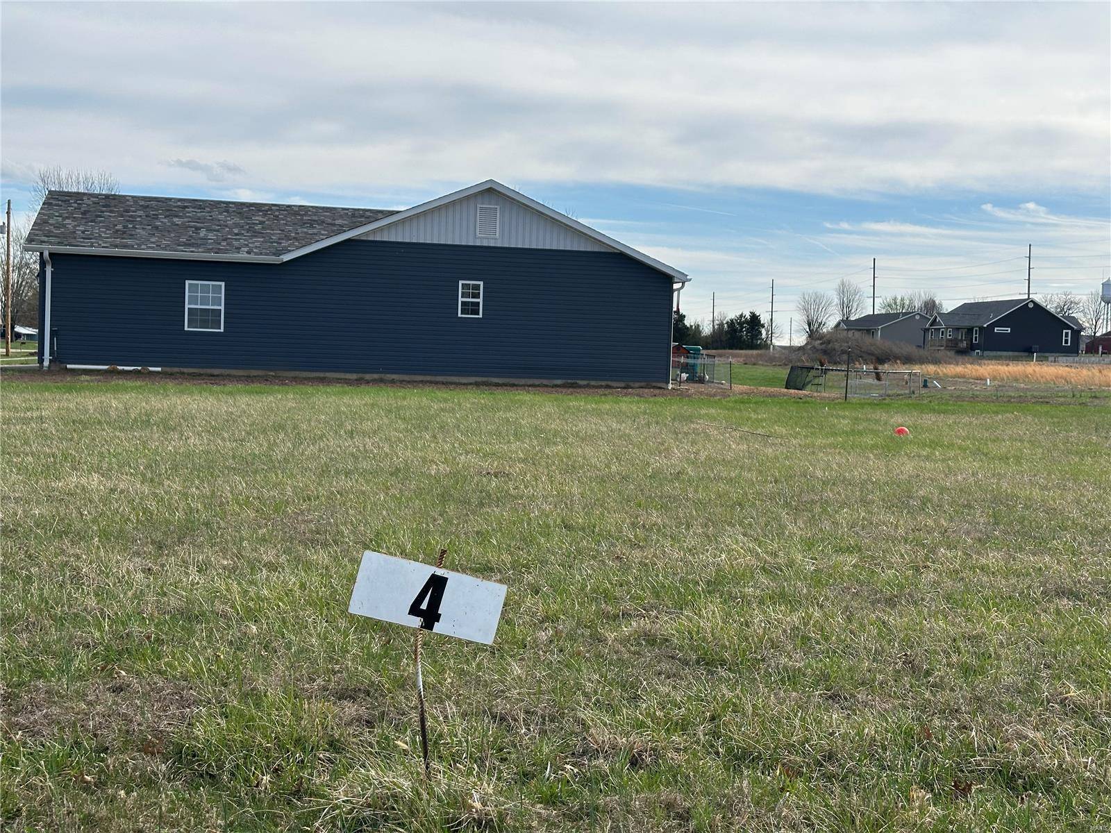 Owensville, MO 65066,902 SCHUENEMEYER RD