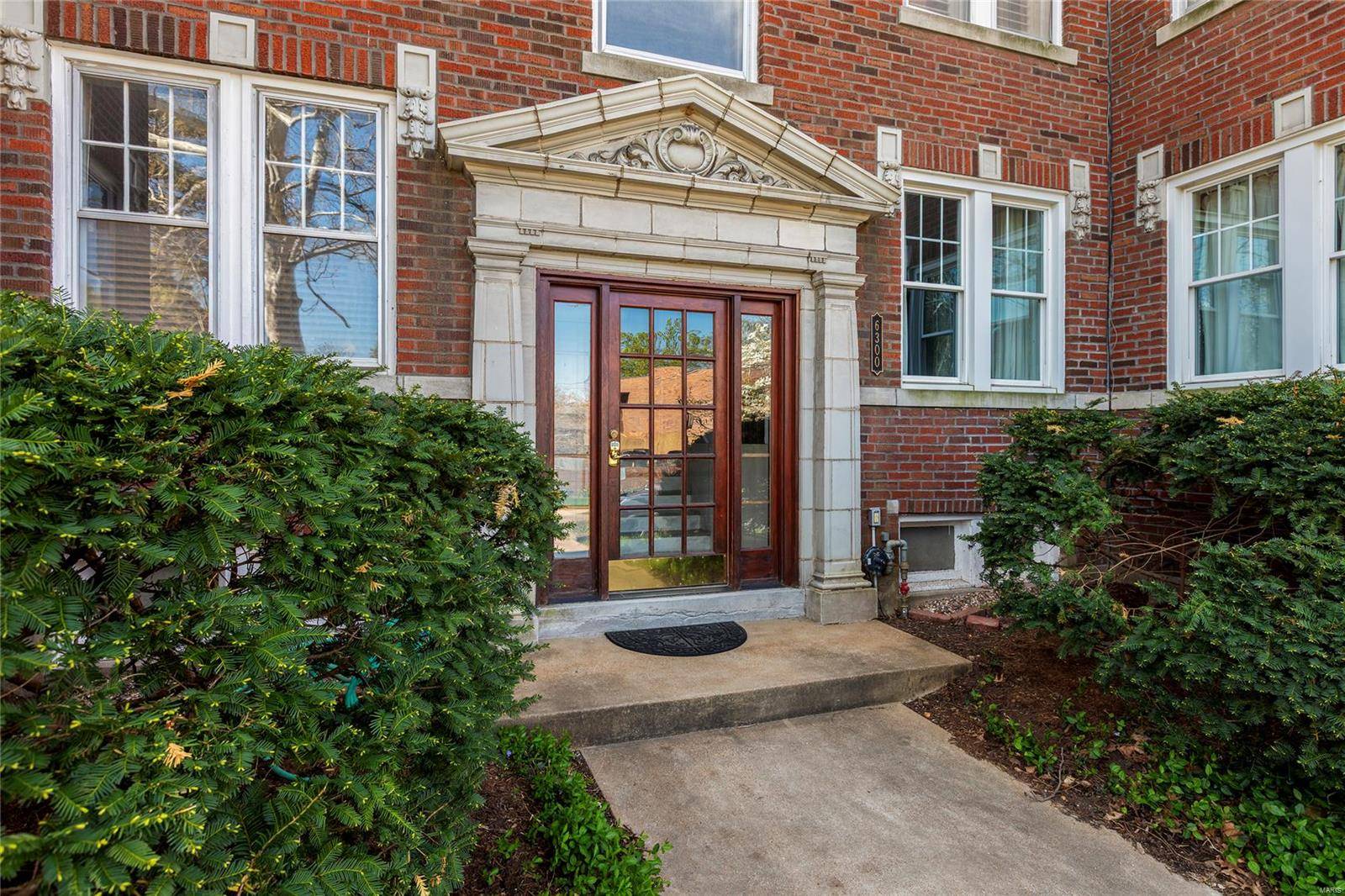 Clayton, MO 63105,6300 Northwood AVE #3W
