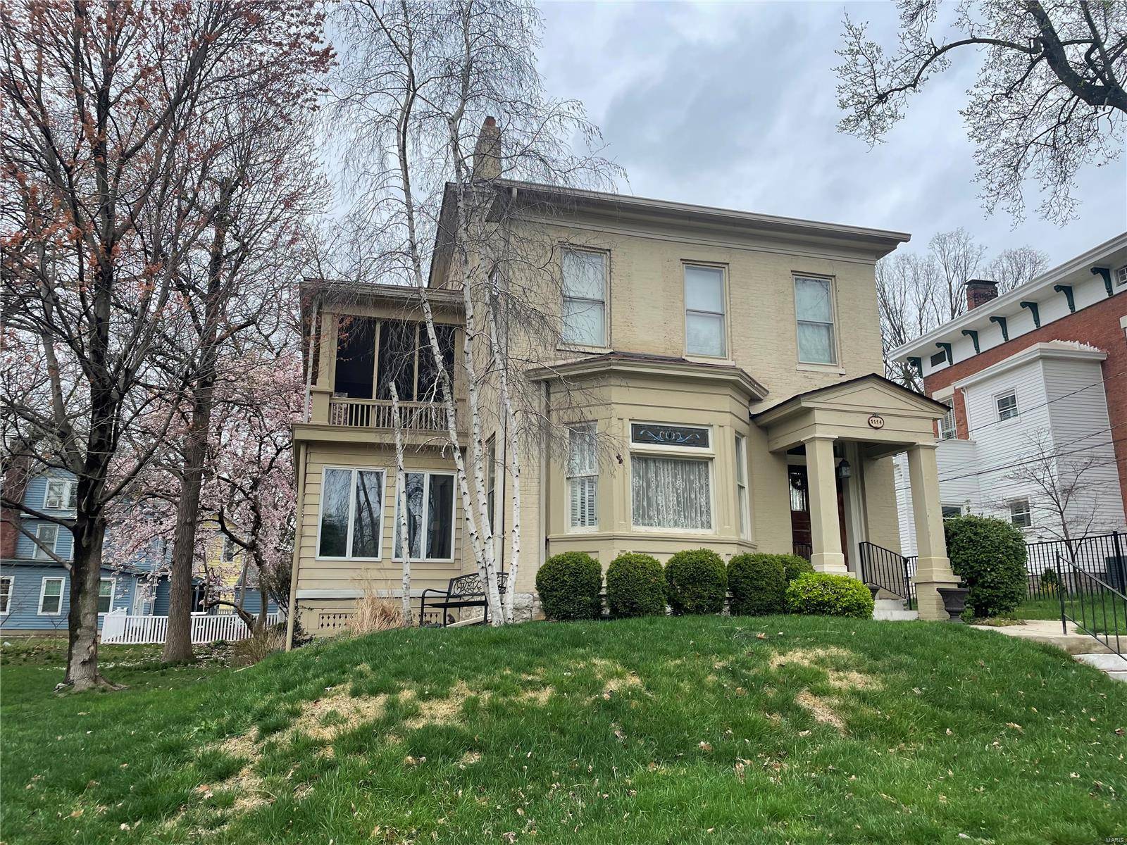 Alton, IL 62002,1114 Henry ST