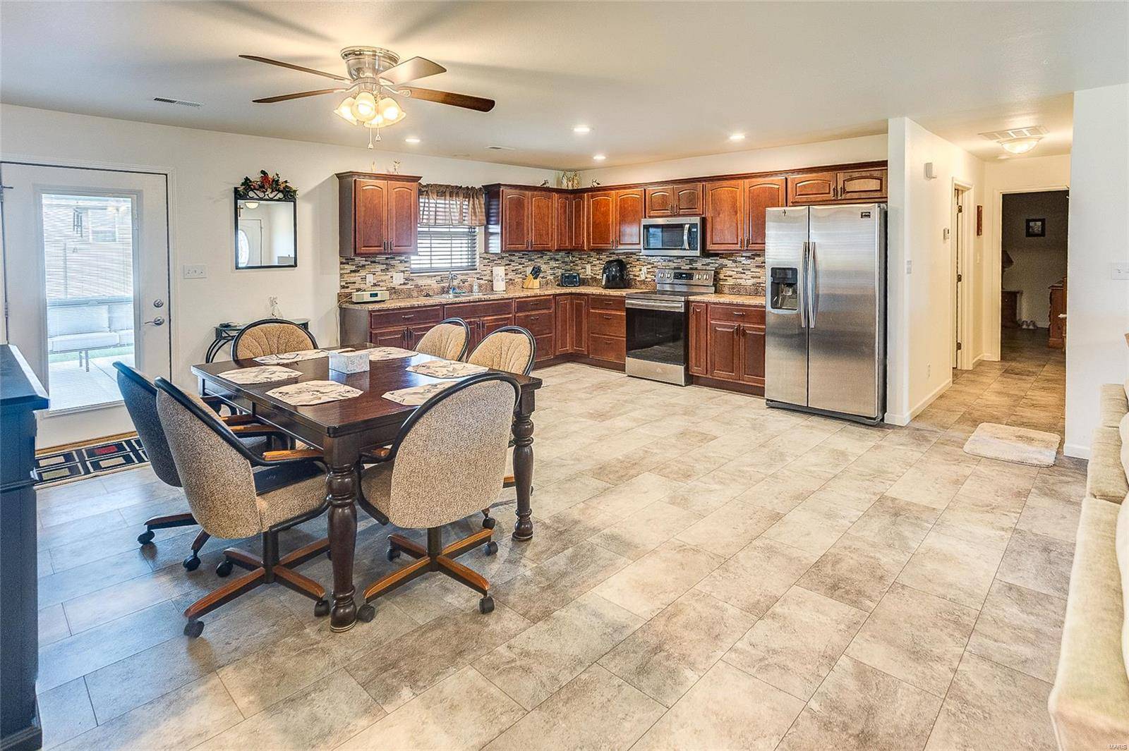 Highland, IL 62249,115 Tamarack LN