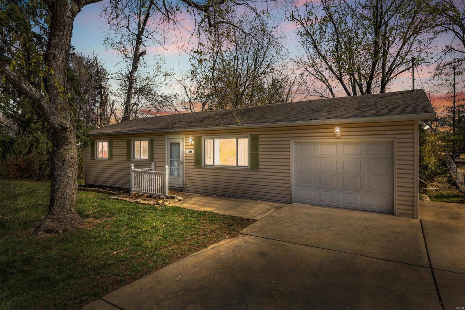 High Ridge, MO 63049,1828 West DR