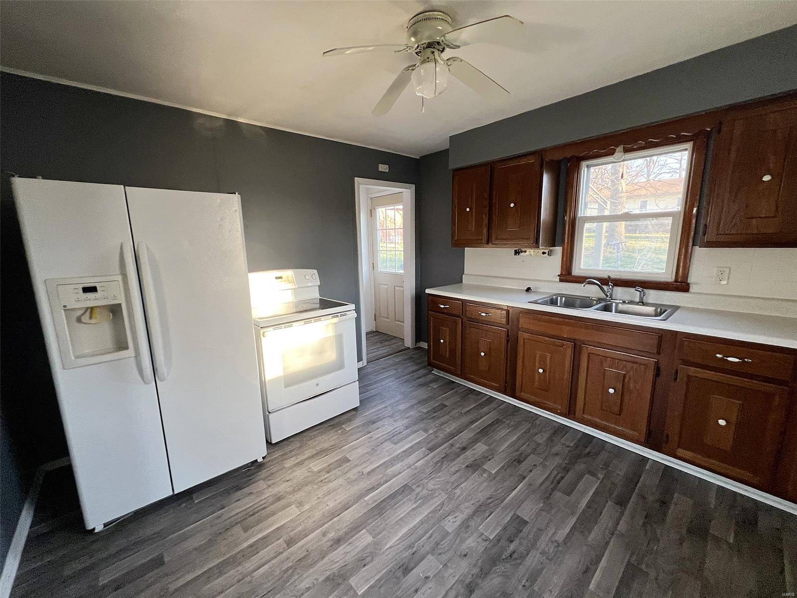 Vandalia, IL 62471,930 W South ST