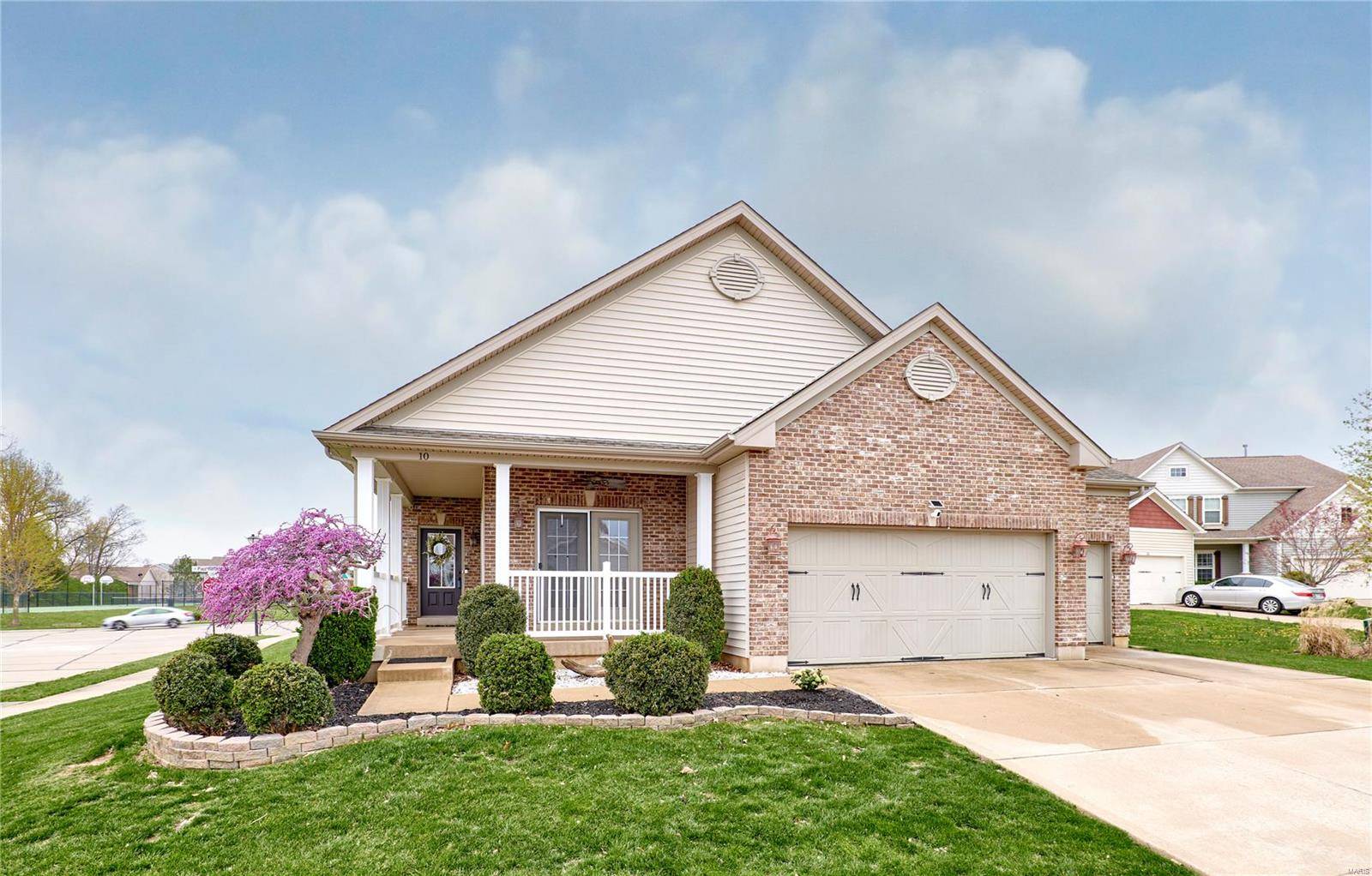 Lake St Louis, MO 63367,10 Country Trail CT