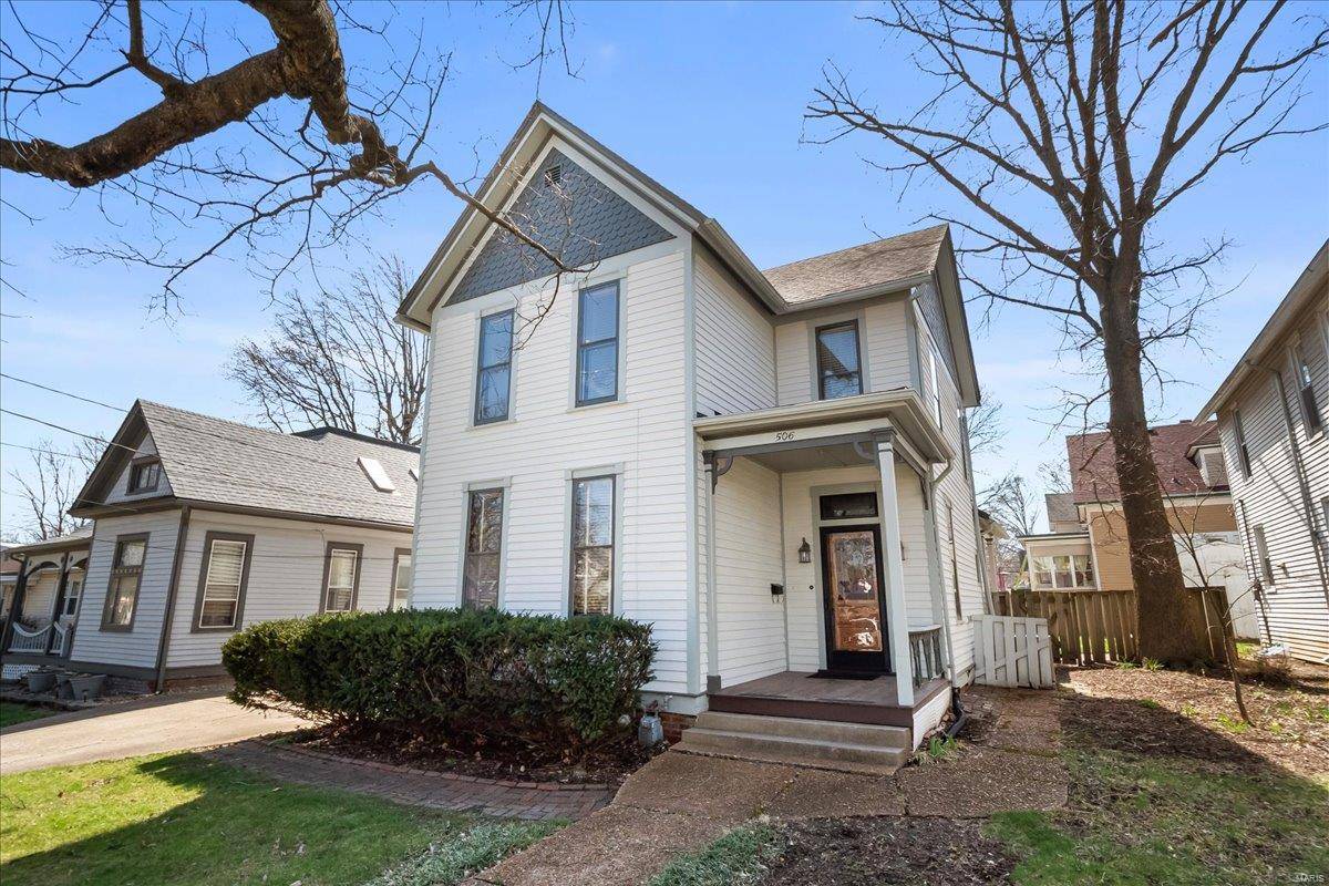 Edwardsville, IL 62025,506 Hillsboro AVE
