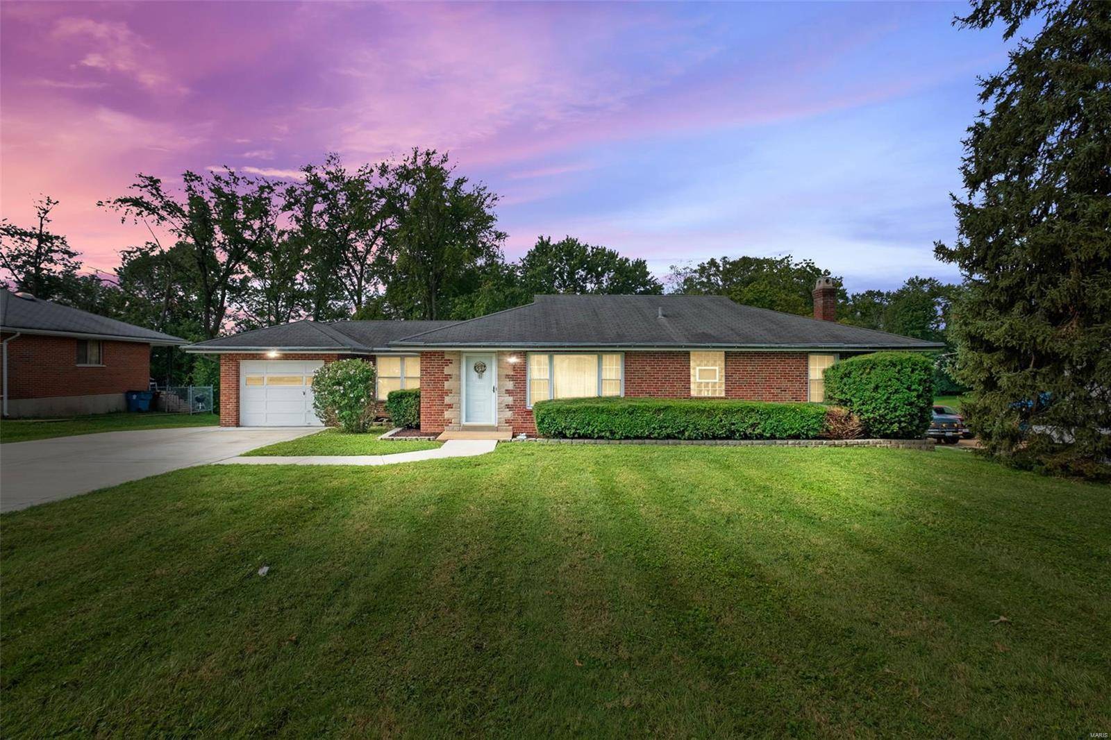 St Louis, MO 63128,4818 Mattis RD