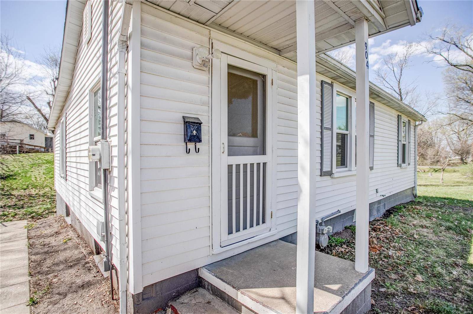 Jerseyville, IL 62052,904 N Liberty ST