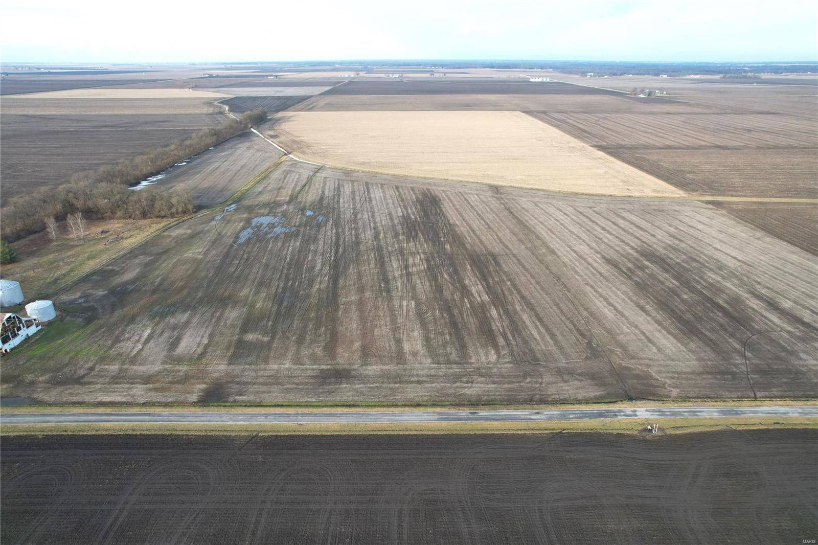 Carlinville, IL 62626,26521 Bray Road