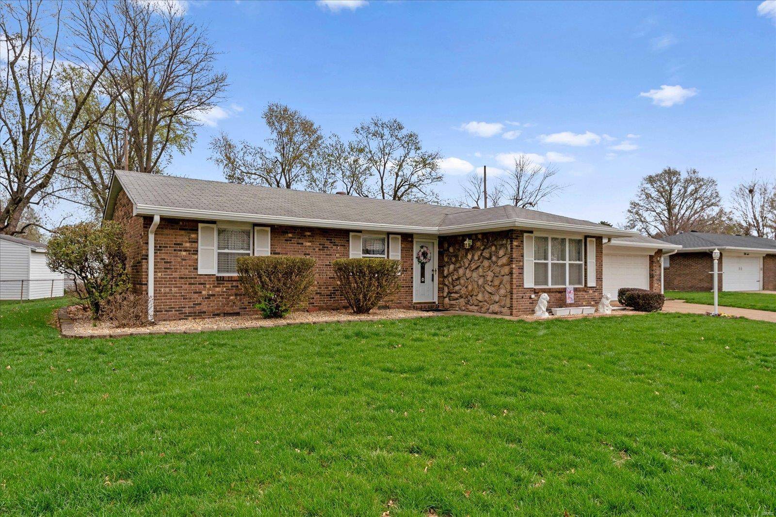 Swansea, IL 62226,104 Viburnum DR