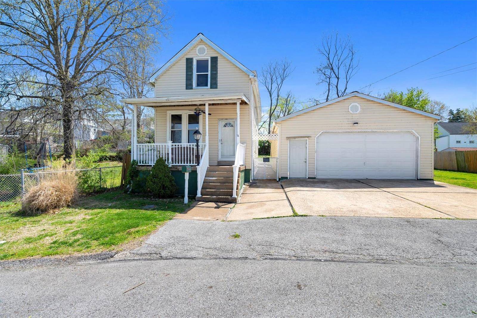 St Louis, MO 63125,9440 Kirchner AVE