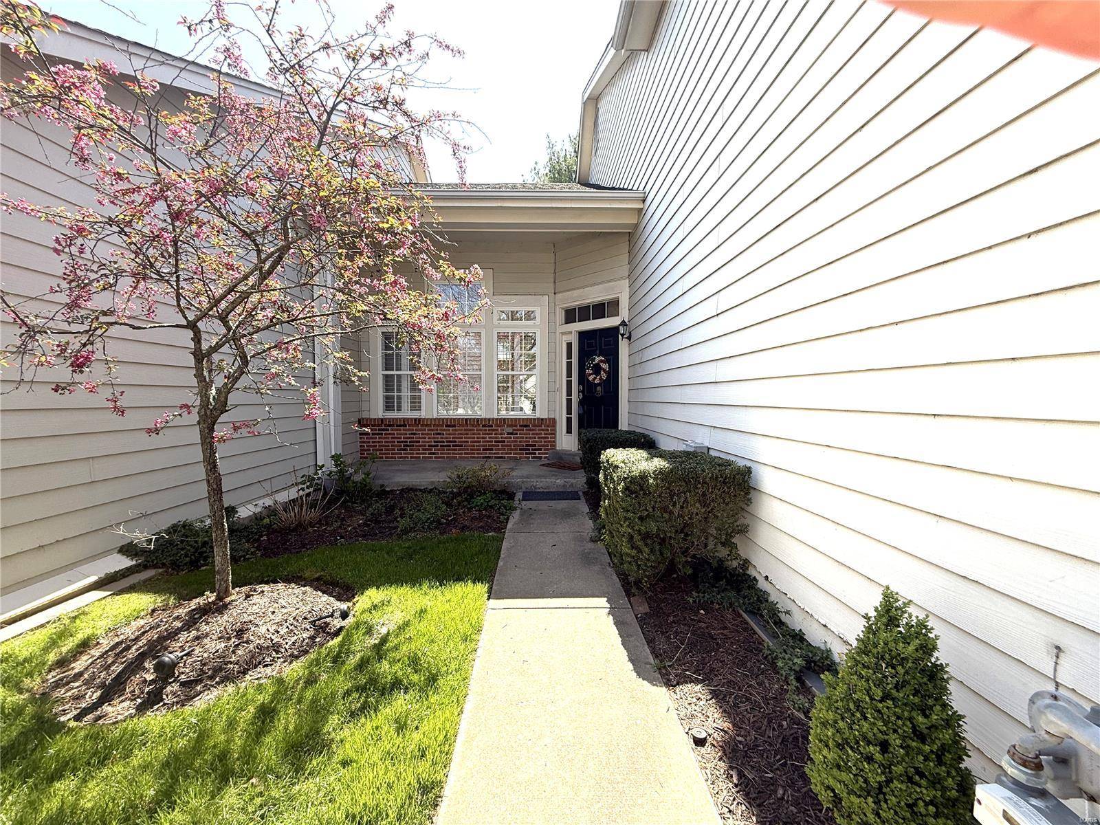Chesterfield, MO 63005,111 Chesterfield Bluffs DR