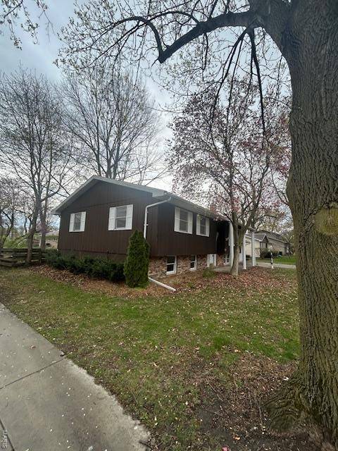 Jacksonville, IL 62650,10 Bonnie LN