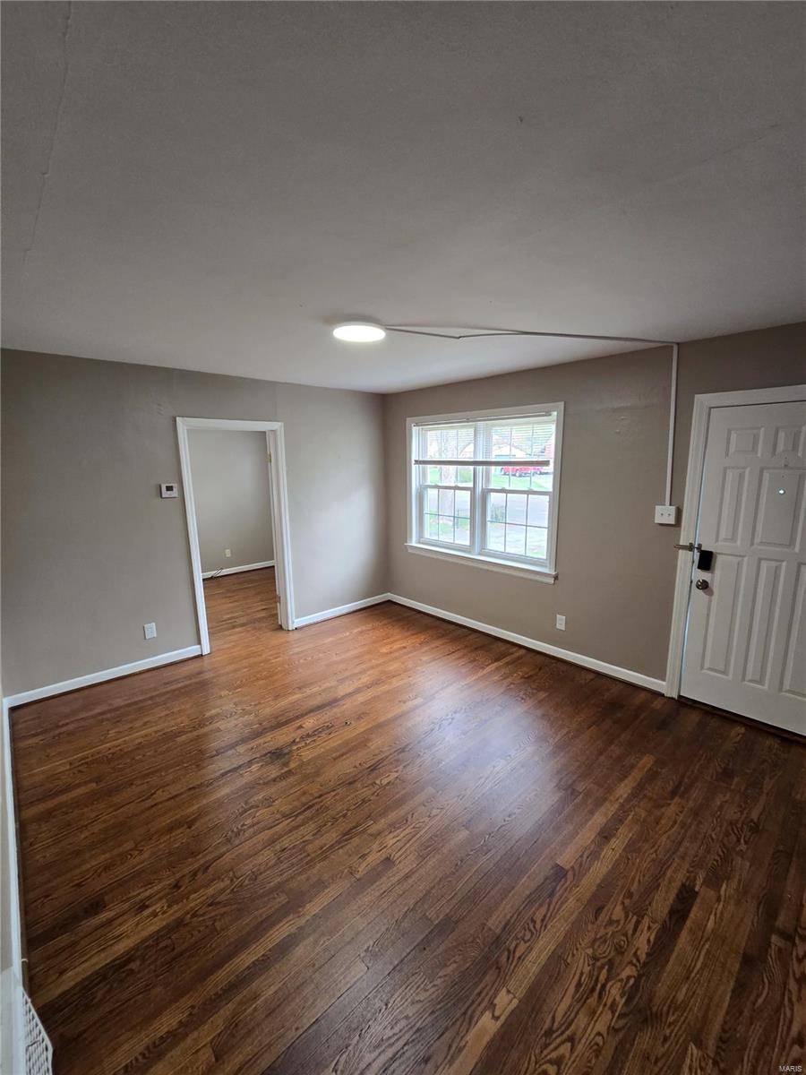 Florissant, MO 63031,1415 W Duchesne DR