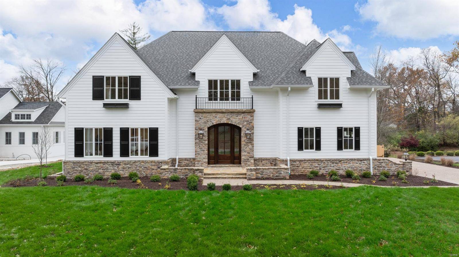Ladue, MO 63124,26 Woodcrest DR