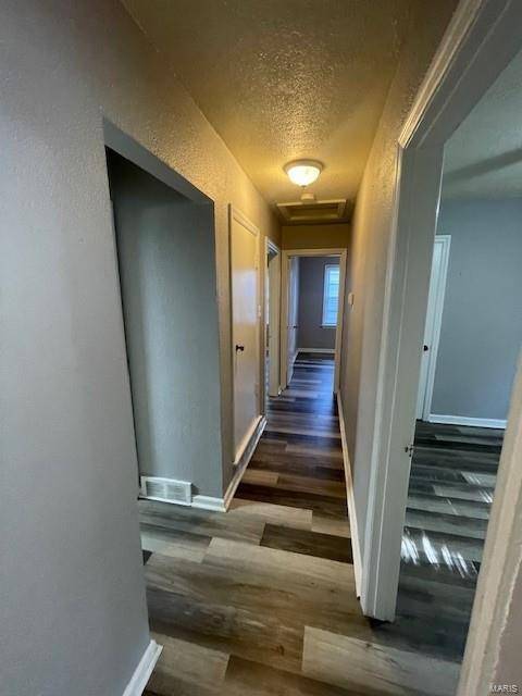 Florissant, MO 63031,1225 Gahan DR