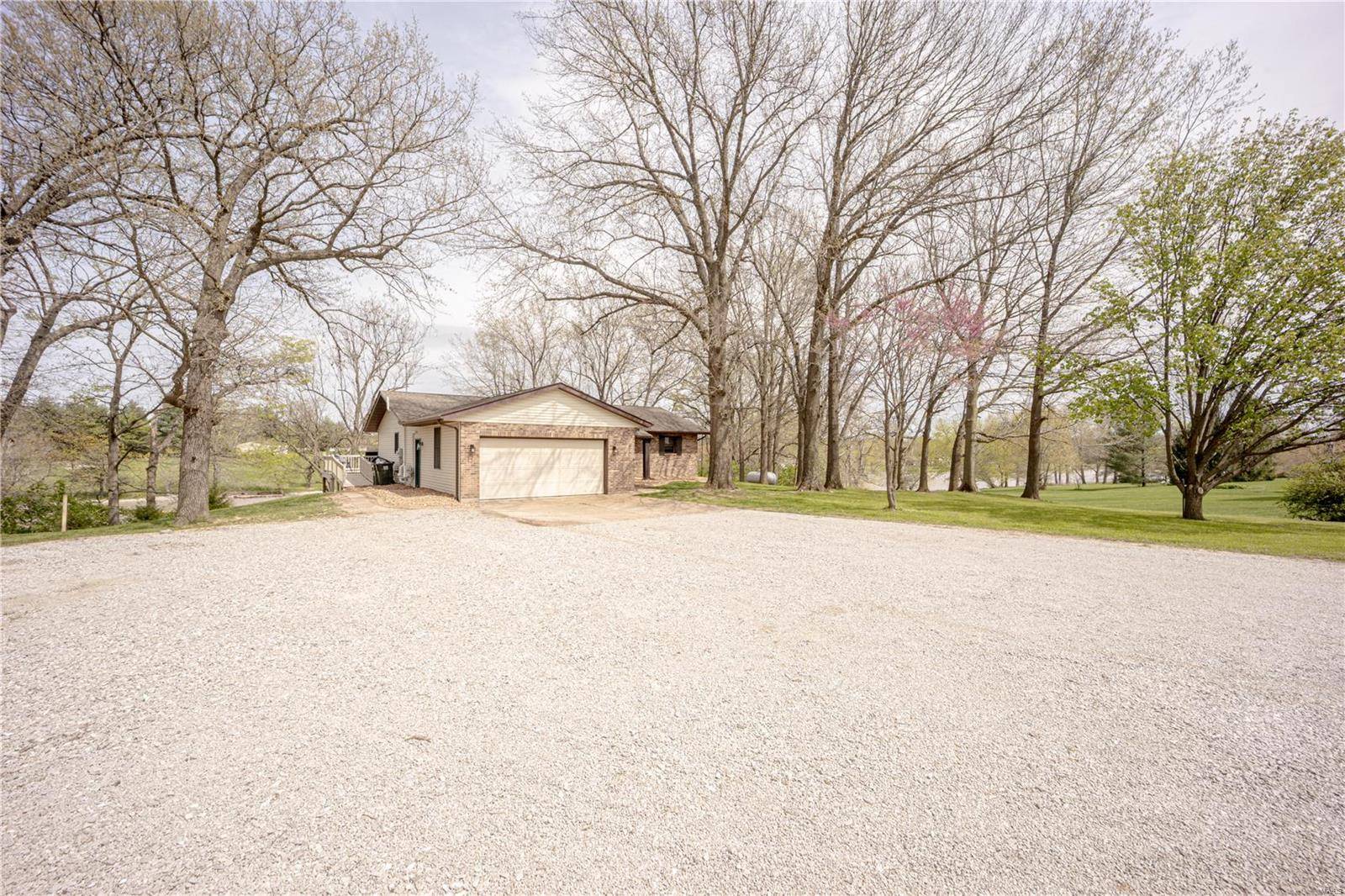 Waterloo, IL 62298,5826 Grandview Terr