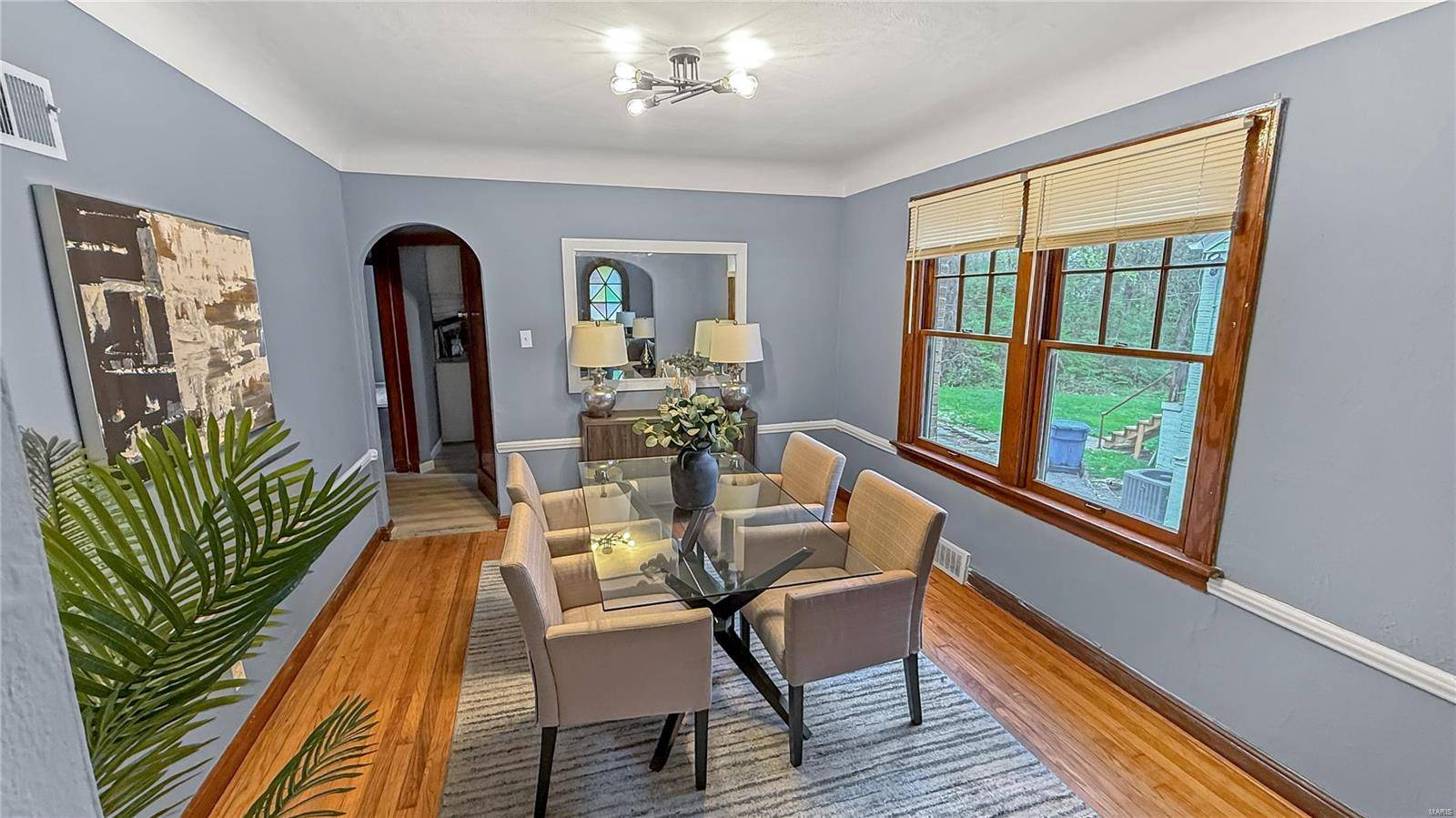 St Louis, MO 63121,4411 Nelson DR