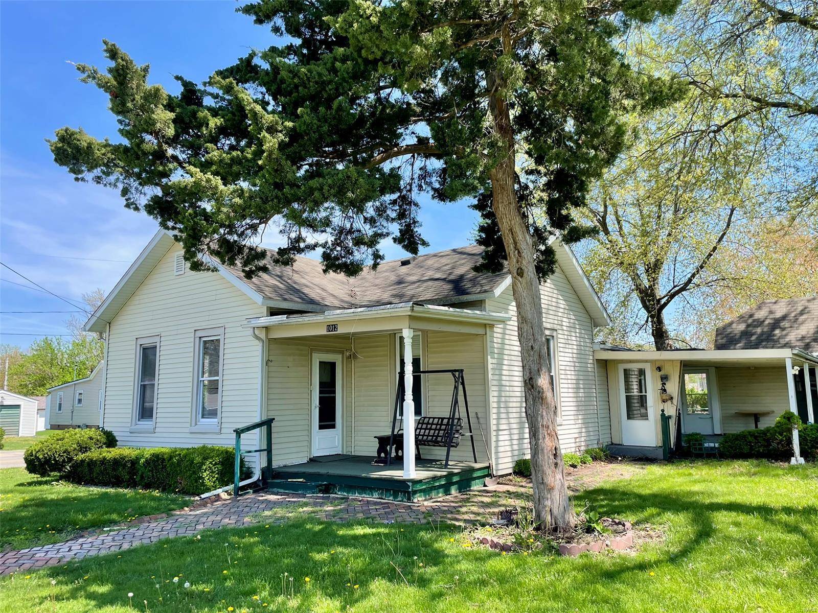 Litchfield, IL 62056,1012 N Madison ST