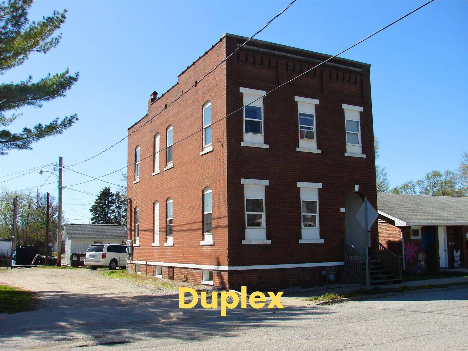Mount Olive, IL 62069,111 N Poplar ST