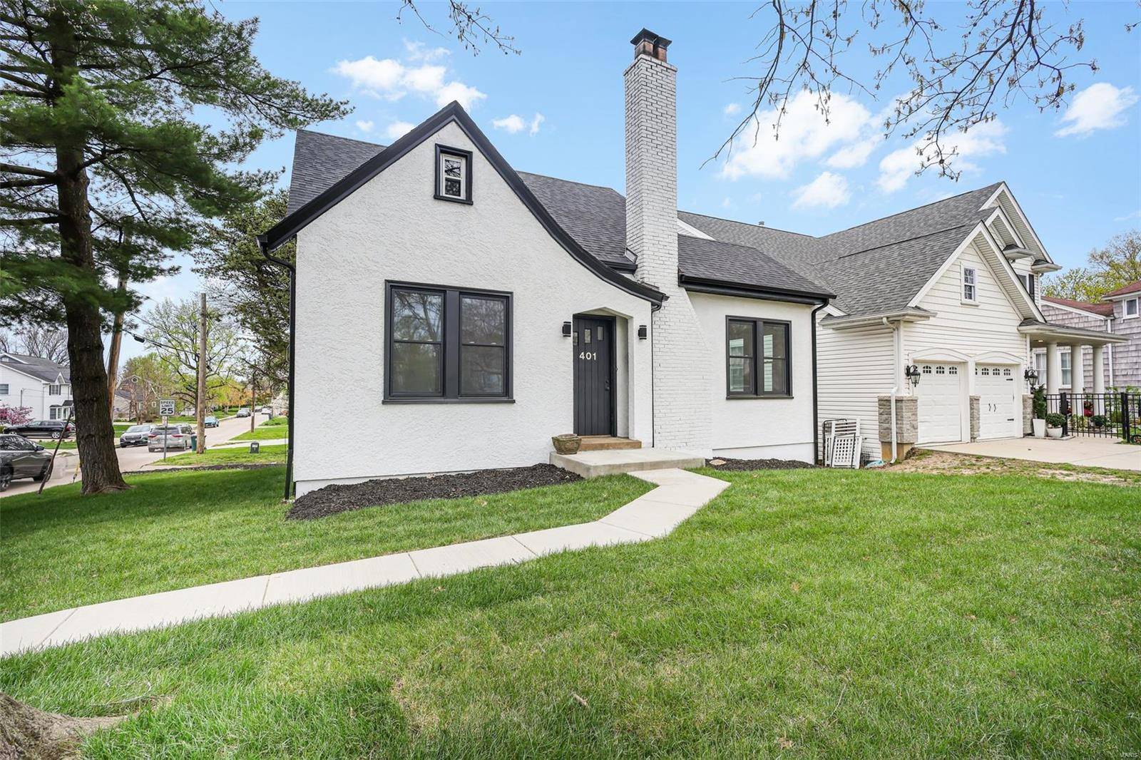 St Louis, MO 63122,401 N Geyer RD