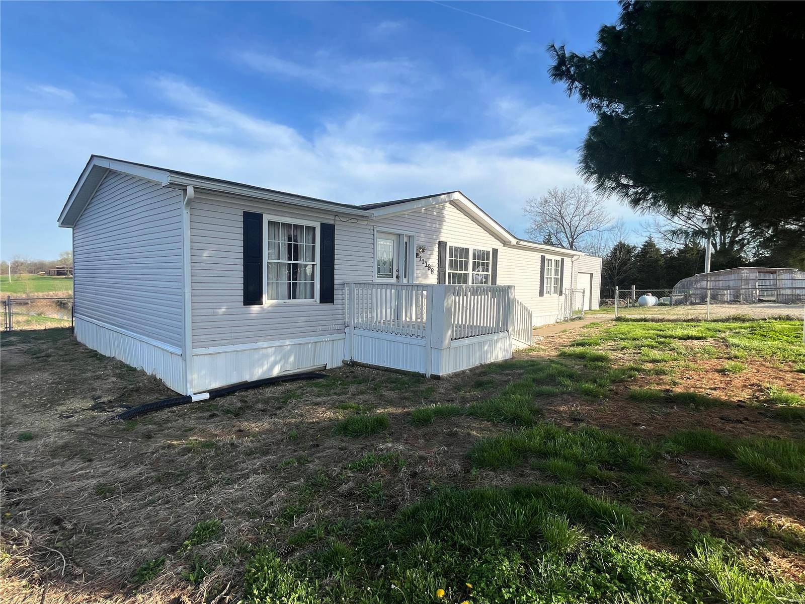 Warrenton, MO 63383,22188 Windy Ridge LN
