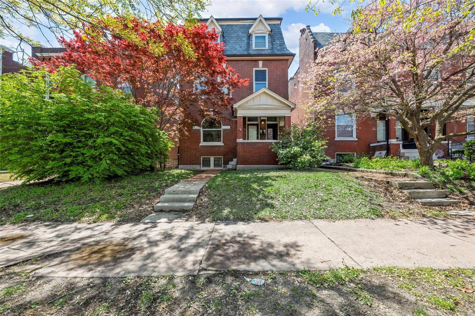 St Louis, MO 63104,2028 Russell BLVD