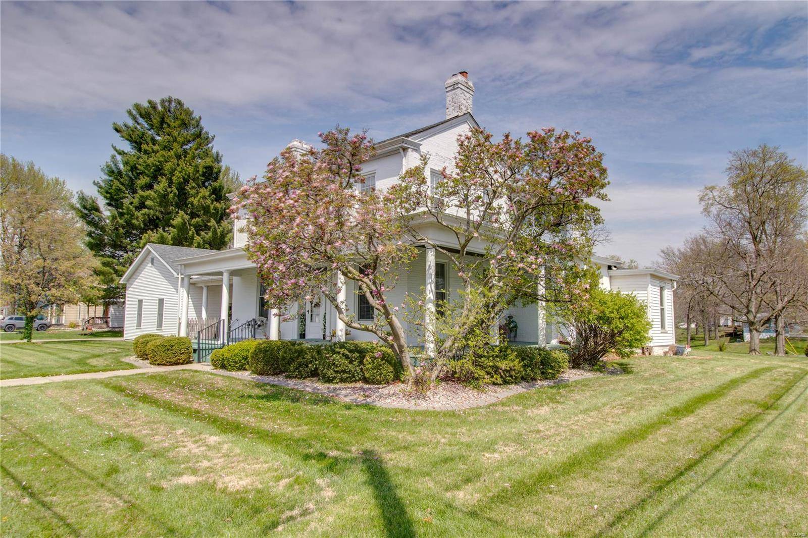 Carlinville, IL 62626,305 Orient ST